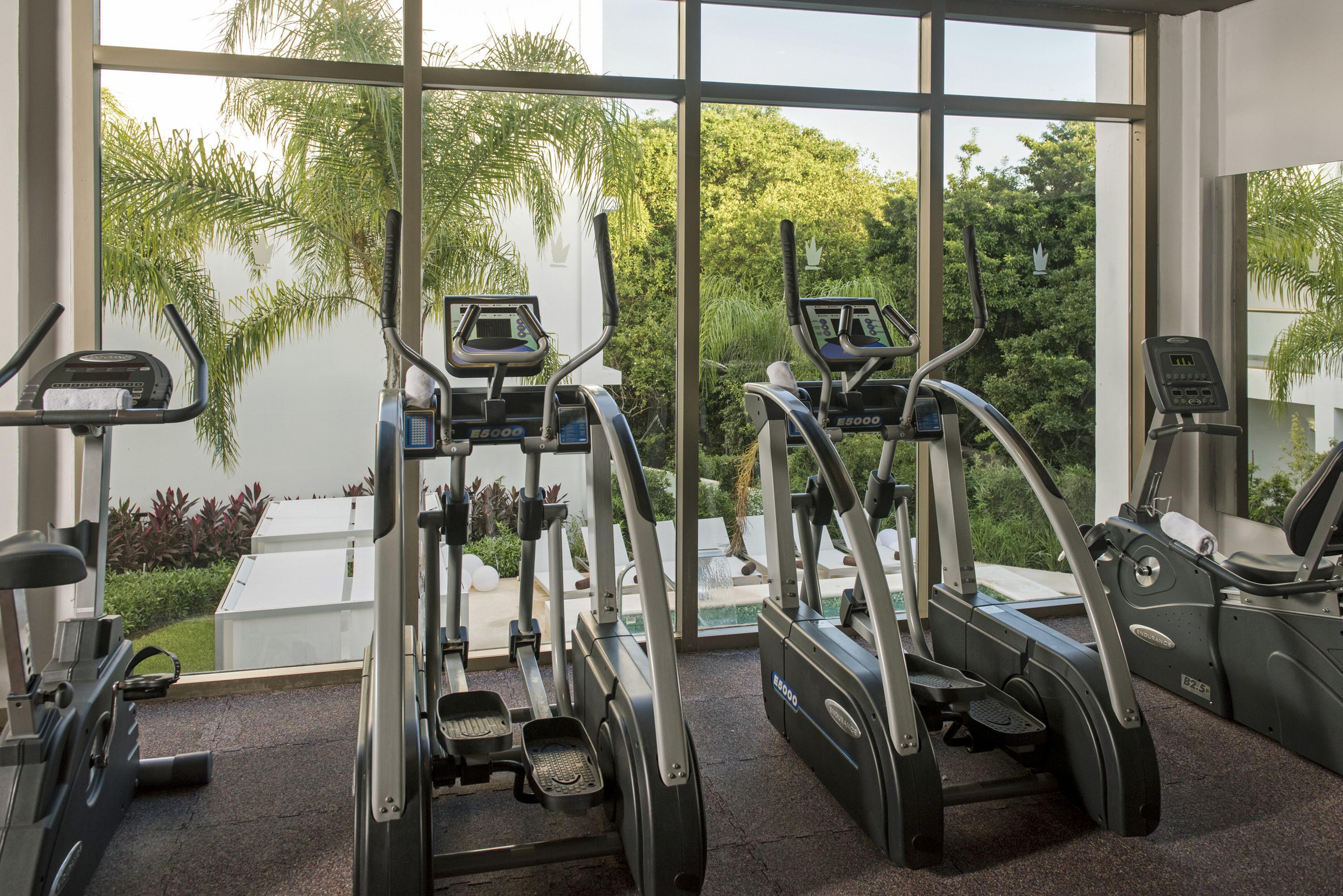 Platinum Yucatan Princess Adults Only Playa del Carmen Exterior foto Elliptical cross trainers
