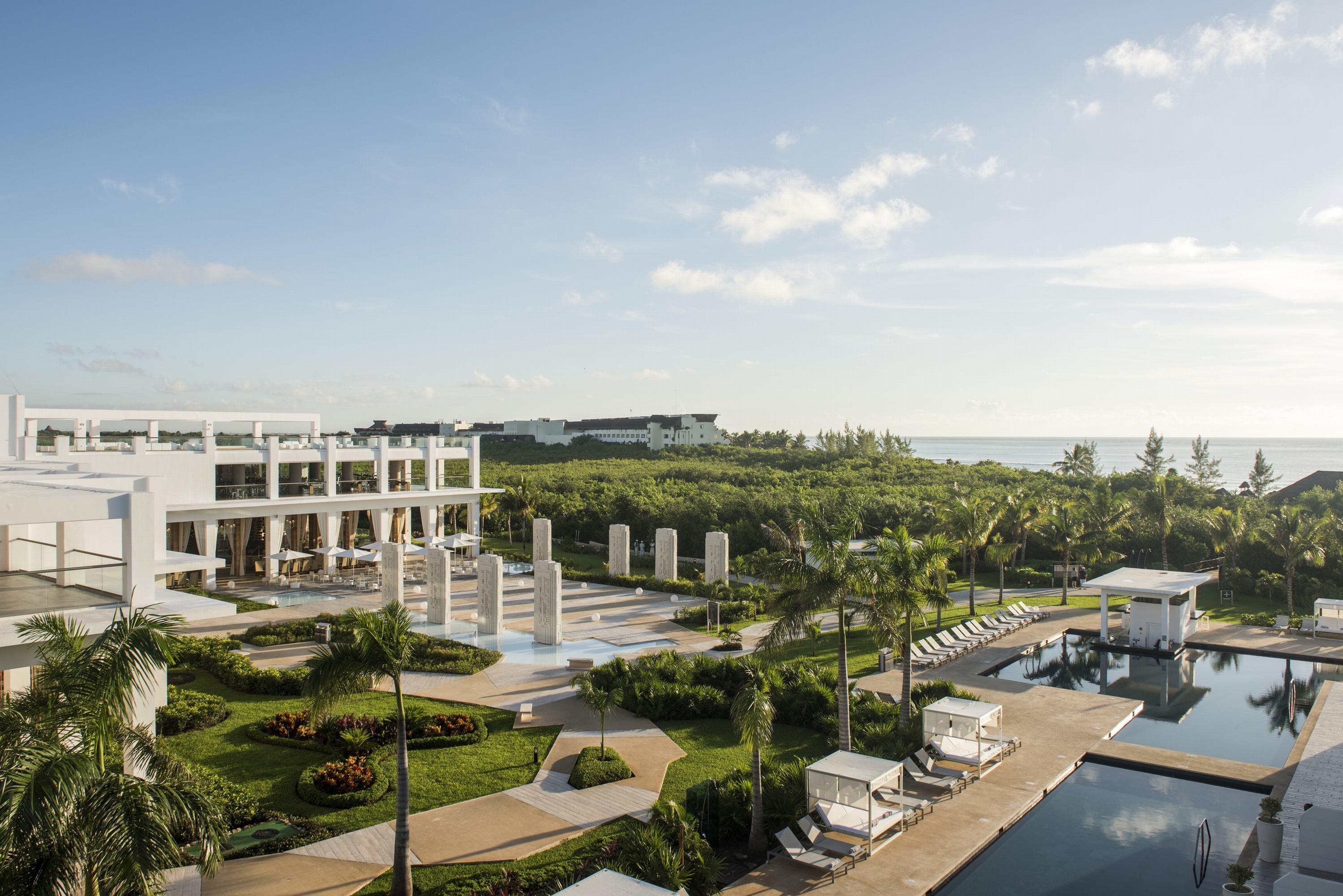 Platinum Yucatan Princess Adults Only Playa del Carmen Exterior foto The Grand at Moon Palace