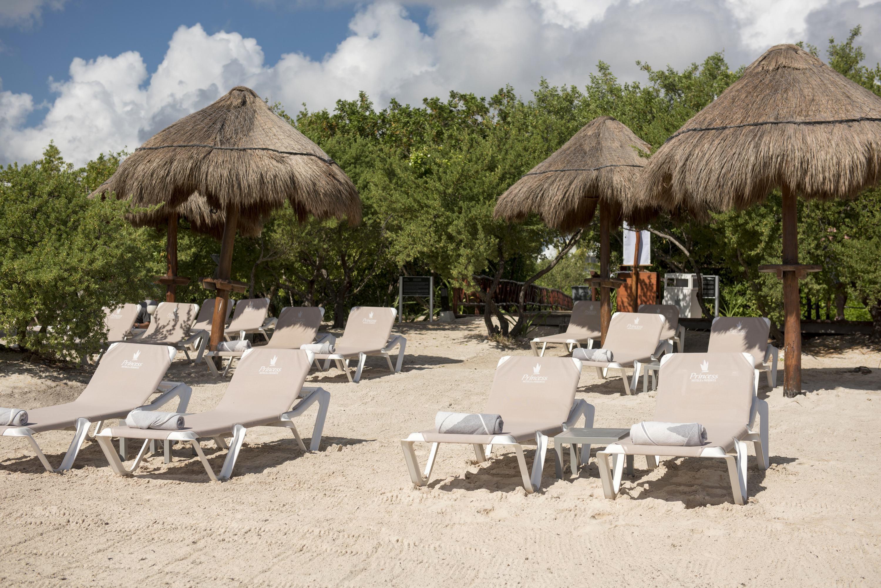 Platinum Yucatan Princess Adults Only Playa del Carmen Exterior foto Beach at the Grand Palladium Hotel