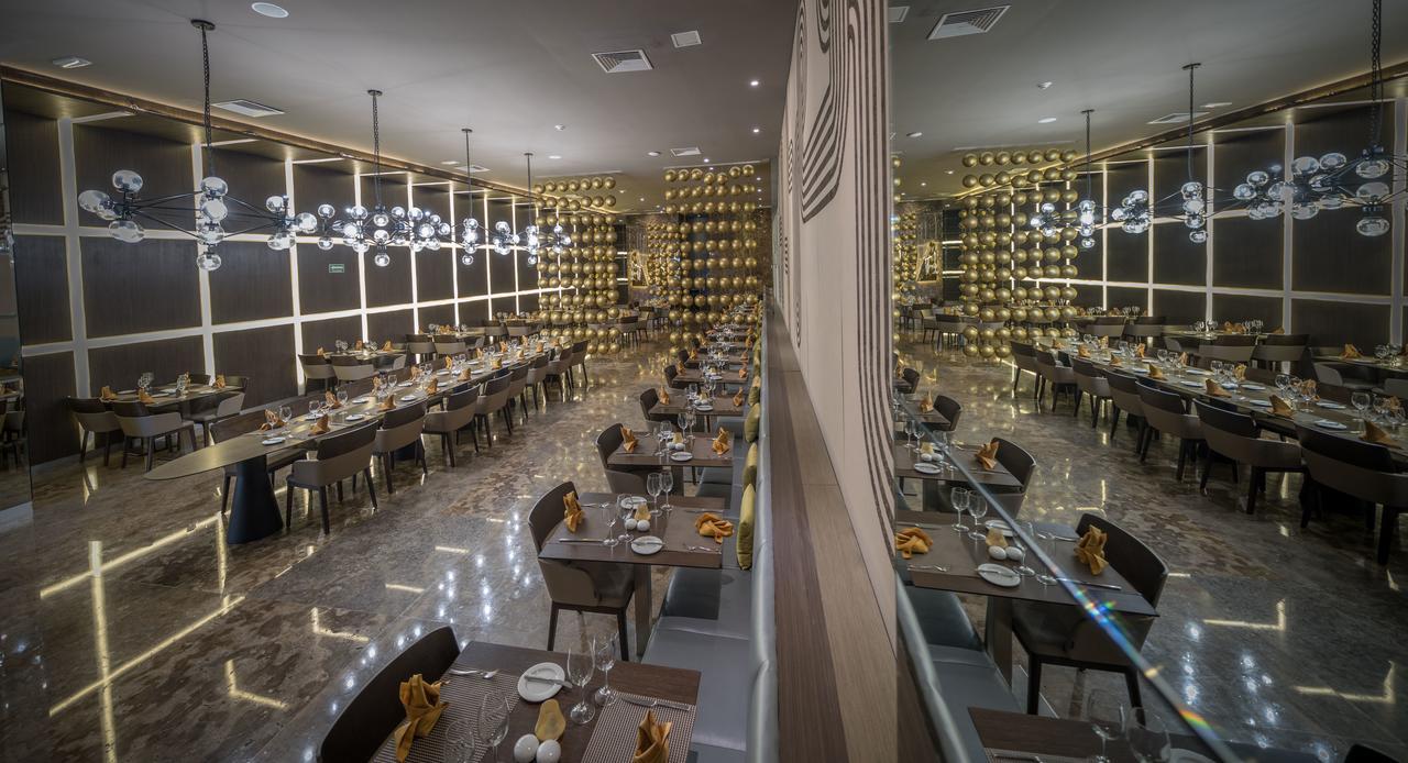 Platinum Yucatan Princess Adults Only Playa del Carmen Exterior foto The restaurant