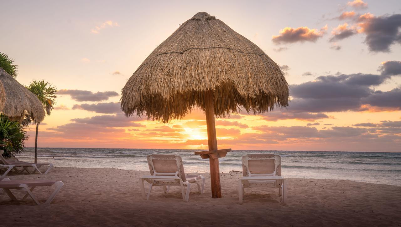 Platinum Yucatan Princess Adults Only Playa del Carmen Exterior foto Sunset at the beach