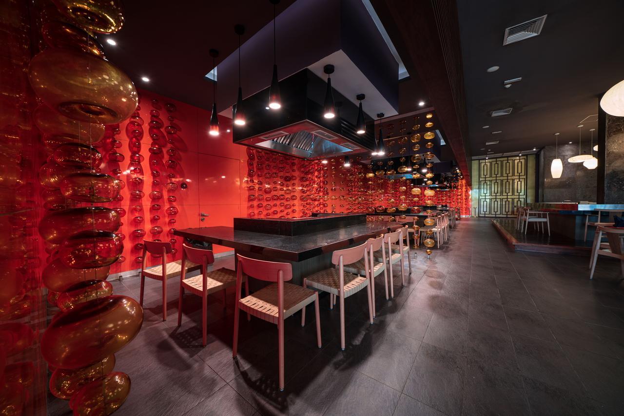 Platinum Yucatan Princess Adults Only Playa del Carmen Exterior foto Interior of a restaurant in Madrid, Spain